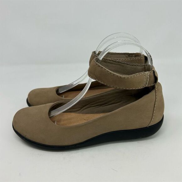 Clarks Women's Beige Leather Ankle Strap Flats Size 6.5W Casual Shoes Round Toe - Picture 6 of 11